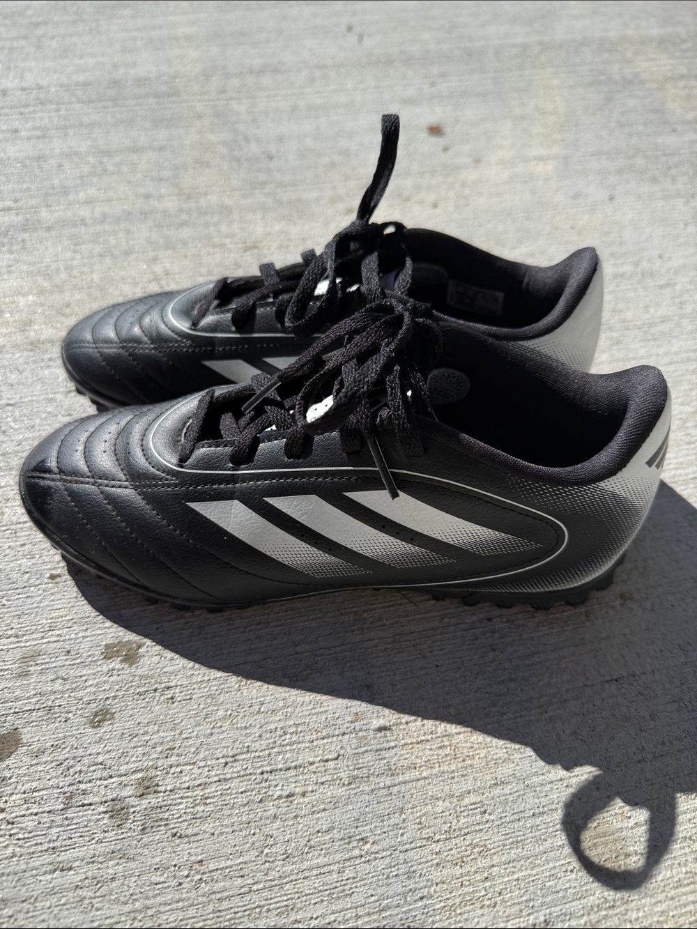 Adidas Boy’s Black & Gray Soccer Cleats, size 4